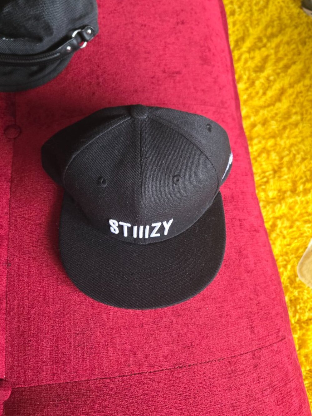 Baseball caps - Picture 2 of 5